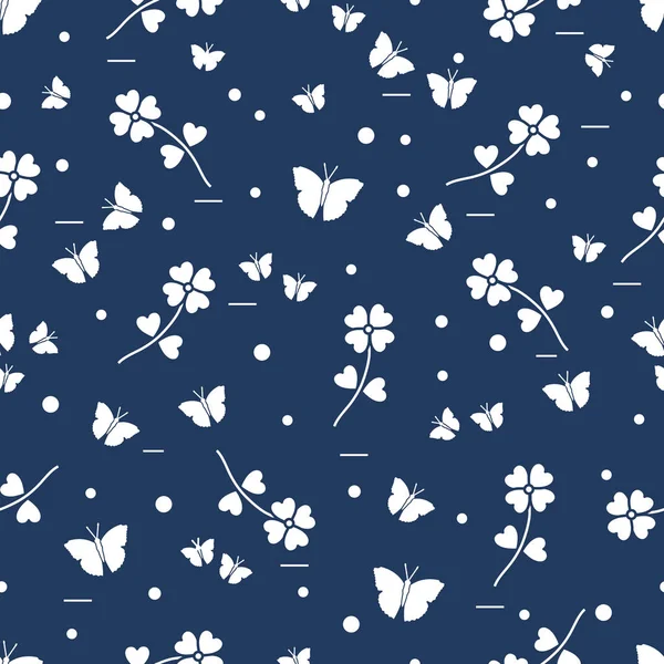 Seamless pattern with shamrock and butterflies. — Stock Vector