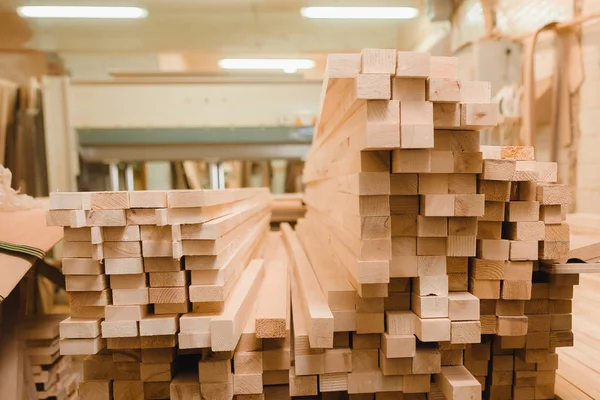 Tablero de madera para la fabricación de puertas — Foto de Stock
