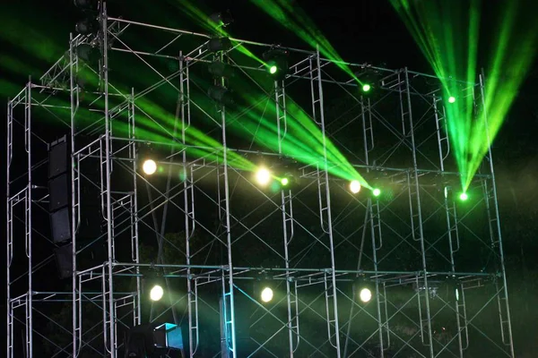 Işık Festivali gösterisinde.