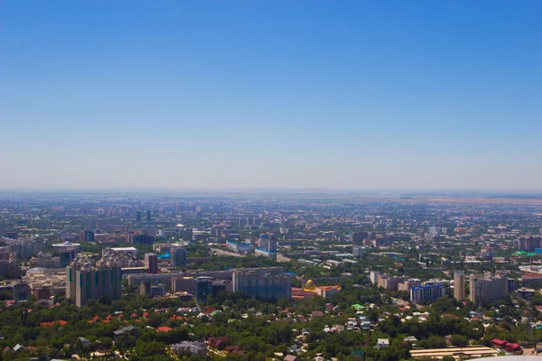 Koktobe Hill, Kazakistan Almatı Şehir Manzaralı — Stok fotoğraf