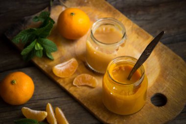 Mandalina ahşap t ile doğal bebek maması ile Cam Kavanoz