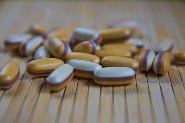 Obat kapsul dan obat-obatan. Bermacam-macam pil — Stok Foto