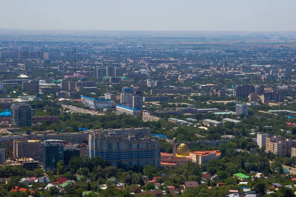 从科克托别山，哈萨克斯坦阿拉木图市视图 — 图库照片