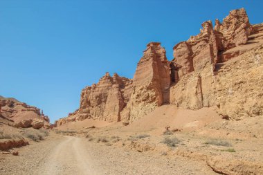 Kazakistan'ın Çarın Kanyonu. Kaleler Vadisi