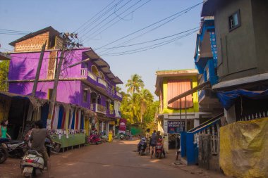 Arambol, Goa, Hindistan - 1 Şubat 2017: Arambol, caddede kuzeye git