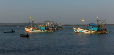 Chapora, Goa, Hindistan - 3 Şubat 2017: balıkçı tekneleri Chapora po