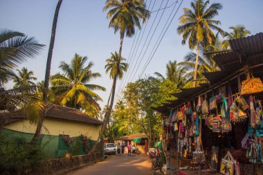 Arambol, Goa, Hindistan - 1 Şubat 2017: Arambol, caddede kuzeye git