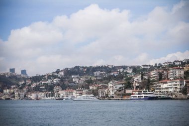 Istanbul ve Boğaz'ın, Türkiye'nin görünümünü. Deniz açık şehir evleri