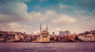 Ortaköy Camii, Sultan Abdülmecid içinde Boğaziçi '