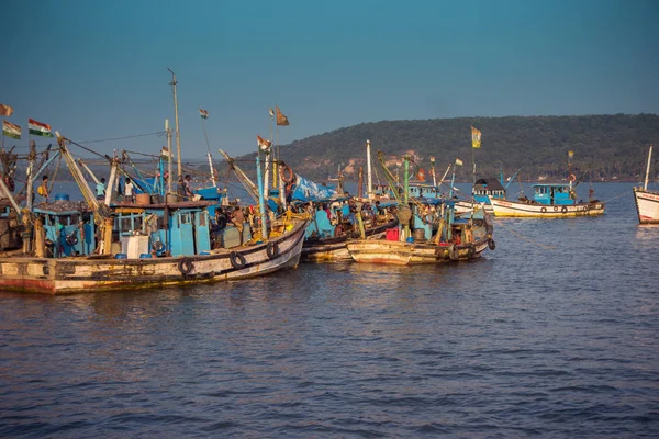 Chapora, goa, india - 3. März 2017: Fischerboote auf chapora po — Stockfoto