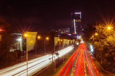 Almatı, Kazakistan - 6 Mayıs: Almatı şehir gece görünümü, Al-Farabi av