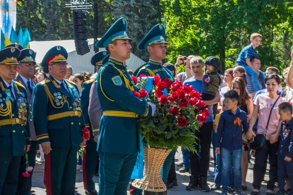 ALMATY, KAZAKHSTAN - 9 MAGGIO: Festa della Vittoria (vittoria in — Foto Stock