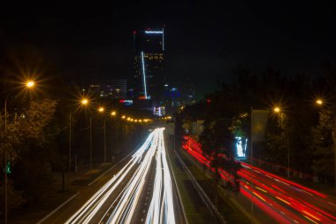 Almatı, Kazakistan - 6 Mayıs: Almatı şehir gece görünümü, Al-Farabi av