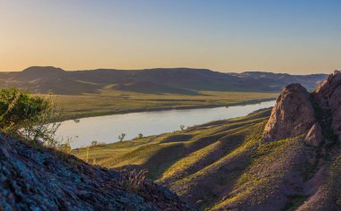 Ili Nehri, Kazakistan. Bozkır manzara bahar