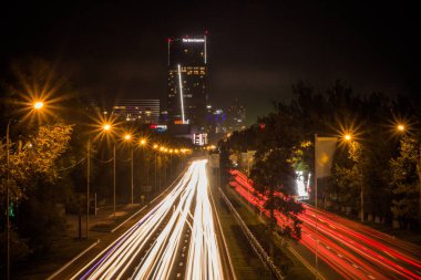 Almatı, Kazakistan - 6 Mayıs: Almatı şehir gece görünümü, Al-Farabi av