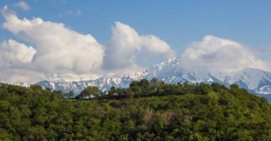 Dağlar manzara, Tien Shan dağlar, Almatı, Kazakistan