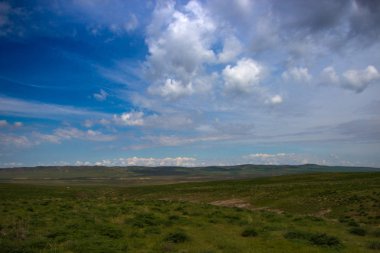 Bozkır Bahar, Kazakistan. Şaşırtıcı bulutlar ve gökyüzü