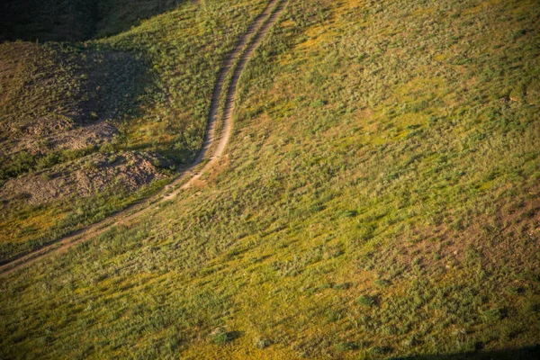 A estrada em estepe no Cazaquistão. Vista superior — Fotografia de Stock