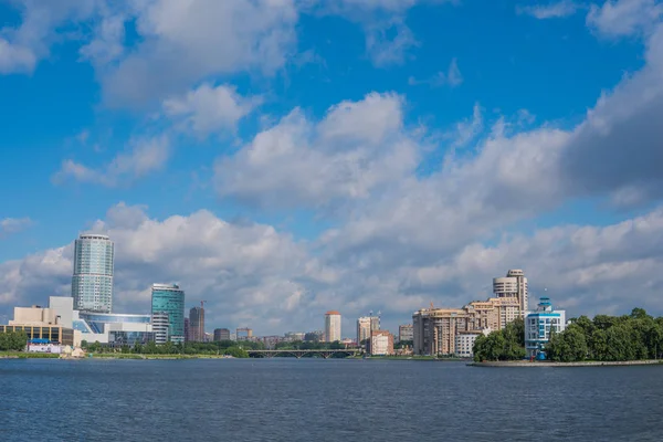 Yekaterinburg Rusya Temmuz 2017 Yekaterinburg Merkezi Şehirde Yaz Saati — Stok fotoğraf