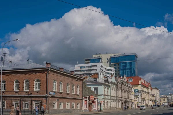 叶卡特琳堡 俄罗斯 2017 城市街道上的叶卡特琳堡中心 — 图库照片