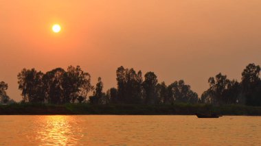 Mekong Nehri günbatımı