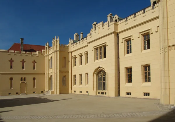 Chateau Lednice i Södra Mähren — Stockfoto