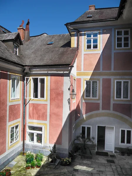 Jansky'nin Hill kale avlusu