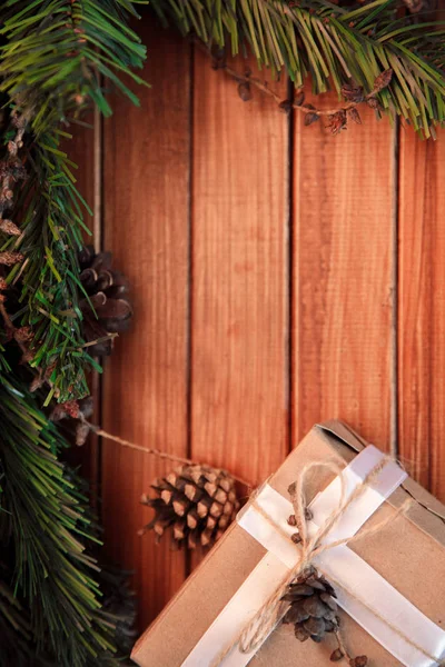 Noel ahşap arka plan. hediye ve marshmallow