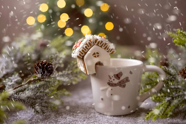 Casa Pan Zenzero Miniatura Chpshka Sullo Sfondo Albero Natale Ghirlanda — Foto Stock