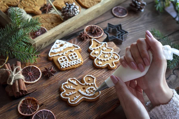 Composição Natal Pão Gengibre Iceberg Fatias Fatias Cítricas Galhos Árvores — Fotografia de Stock