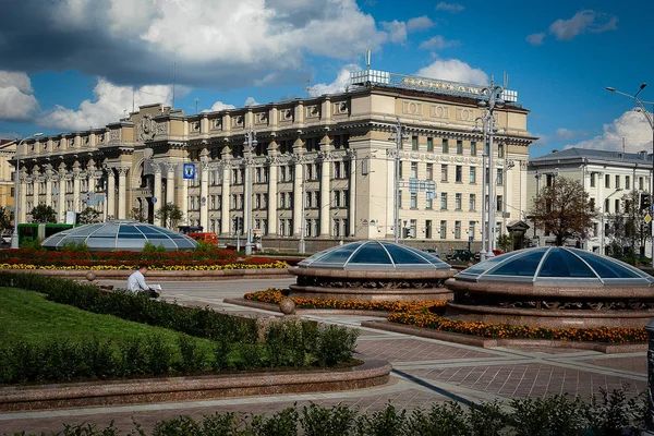 Вулиці Пам Ятники Архітектура Мінську — стокове фото