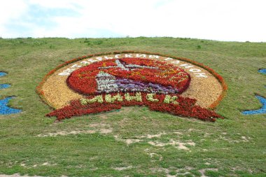 Sokaklarda, kasabada