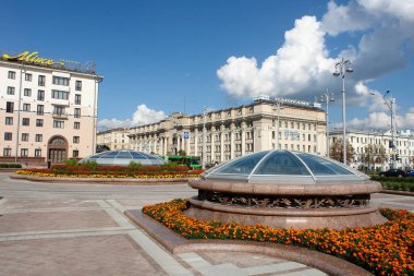 Minsk 'teki sokaklar, anıtlar ve mimari. Komünist mirası.