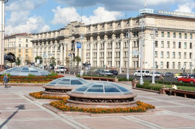 Minsk 'te sokaklar, anıtlar ve mimari