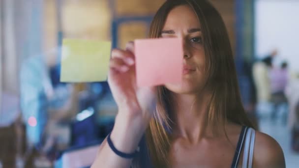 Equipe de negócios criativa brainstorming ideias e conceitos 4k — Vídeo de Stock