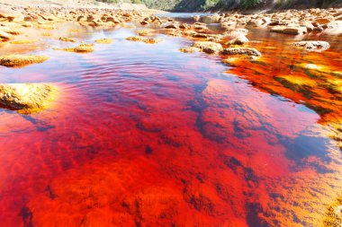 Rio Tinto, Huelva, İspanya 'da kırmızı su