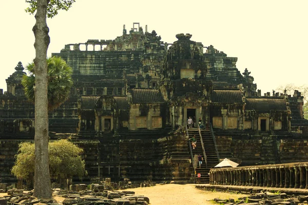 Angkor Wat. Tempel. De Khmer beschaving. Siem oogst. Toerisme in Cambodja — Stockfoto