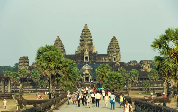 2014 Kamboçya Tapınağı karmaşık Angkor Wat Mart. Tapınak. Khmer medeniyet. Siem Reap. 