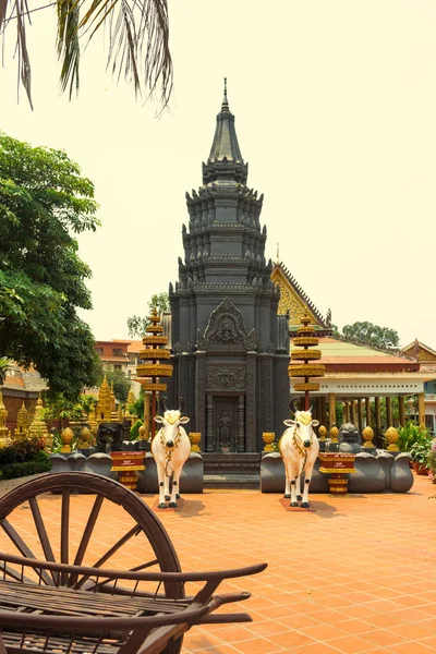 Angkor Wat. Tapınak. Khmer medeniyet. Siem biçmek. Kamboçya'da turizm