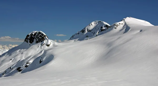 Snowcapped Peaks above Appa Glacier. — Stock Photo, Image