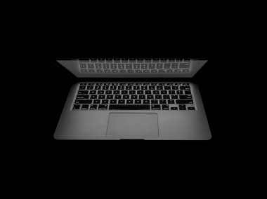 Karanlıkta Retina ile yeni Macbook Pro