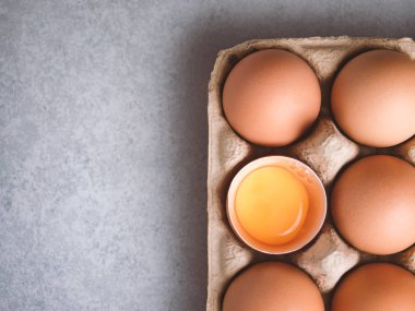 Organik tavuk yumurtası yemek malzemeleri konsepti.