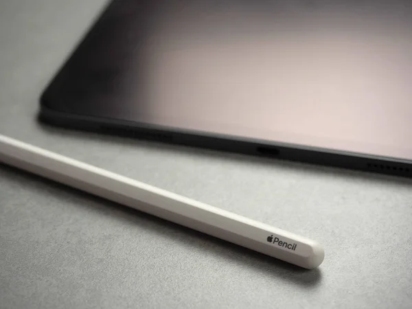 Apple iPad Pro con penne Apple — Foto Stock