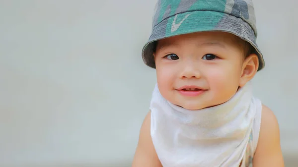 Close Asian Adorable Toddler Kid Good Mood Smiling Happily Relaxed — Stok Foto