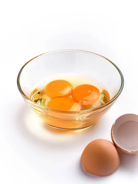 Крупним Планом Зображення Органічних Курячих Яєць Одним Харчових Інгредієнтів Білому — стокове фото