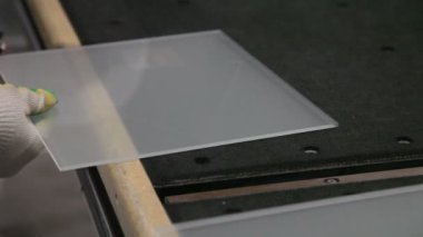 Cam üstünde belgili tanýmlýk makine Dilimleme