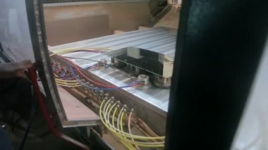 Cam üstünde belgili tanýmlýk makine Dilimleme