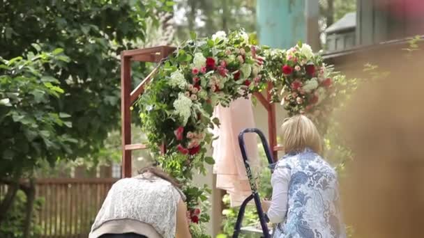 Bukett med blommor — Stockvideo