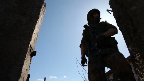 Soldado Guerra Com Armas Soldados Jovens Com Armas Soldado Equipamento — Vídeo de Stock