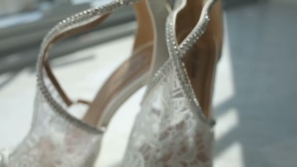 Chaussures Mariée Sur Fenêtre Matin Mariée — Video